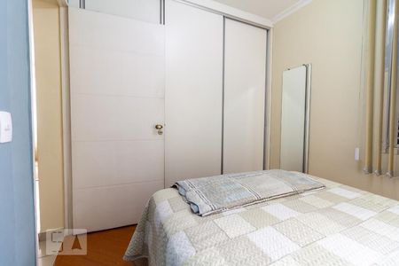 Quarto 2 de apartamento à venda com 2 quartos, 60m² em Vila Osasco, Osasco