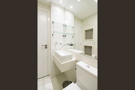 Banheiro Corredor de apartamento para alugar com 3 quartos, 116m² em Patamares, Salvador