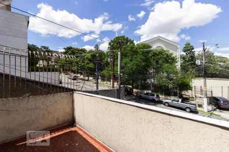 Vista de casa à venda com 2 quartos, 150m² em Jardim das Laranjeiras, São Paulo