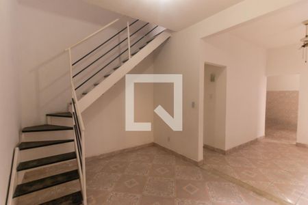 Sala 2 de casa para alugar com 2 quartos, 80m² em Irajá, Rio de Janeiro