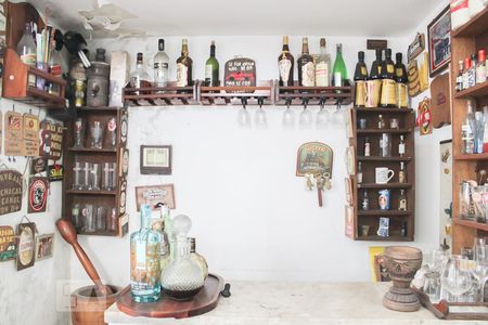 Sala de casa à venda com 3 quartos, 420m² em Planalto Paulista, São Paulo