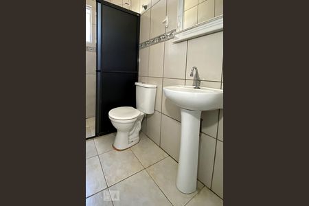 Banheiro de apartamento à venda com 1 quarto, 30m² em Vila Nova, Novo Hamburgo