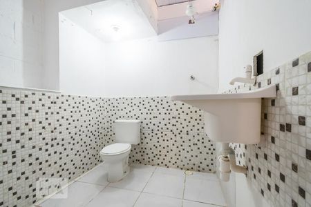 Banheiro de casa para alugar com 1 quarto, 54m² em Jardim Promissão, São Paulo