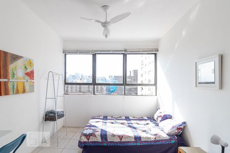 Sala/Quarto de kitnet/studio para alugar com 1 quarto, 22m² em Rio Branco, Porto Alegre