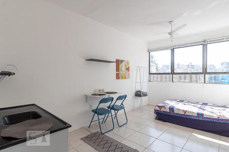 Sala/Quarto de kitnet/studio para alugar com 1 quarto, 22m² em Rio Branco, Porto Alegre