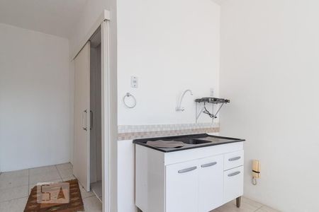 Sala/Cozinha de kitnet/studio para alugar com 1 quarto, 22m² em Rio Branco, Porto Alegre