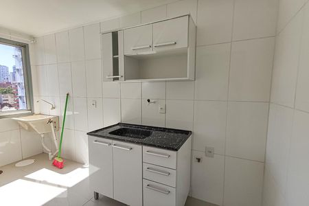 Cozinha e lavanderia de kitnet/studio à venda com 1 quarto, 30m² em Centro, Novo Hamburgo