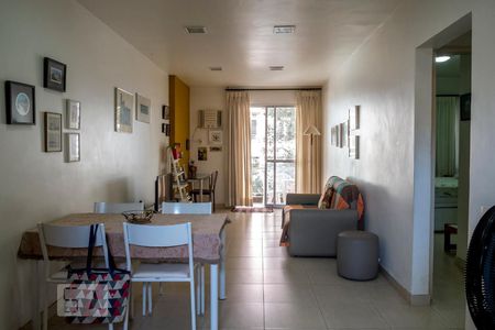 Sala de apartamento para alugar com 2 quartos, 60m² em Copacabana, Rio de Janeiro