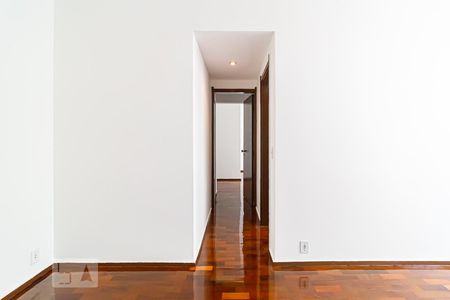Corredor de apartamento à venda com 2 quartos, 63m² em Tanque, Rio de Janeiro