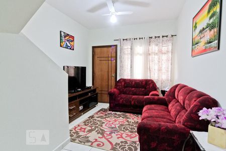 Sala de casa à venda com 2 quartos, 80m² em Parque Peruche, São Paulo