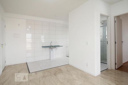 Sala e Cozinha de apartamento para alugar com 2 quartos, 42m² em Bom Retiro, São Paulo