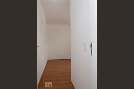 Quarto 1 - Entrada de apartamento para alugar com 2 quartos, 42m² em Bom Retiro, São Paulo