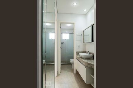 Corredor de apartamento para alugar com 1 quarto, 45m² em Alto da Rua Xv, Curitiba