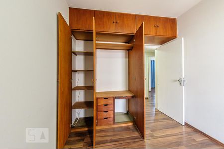 Quarto 1 de apartamento para alugar com 3 quartos, 83m² em Cambuí, Campinas
