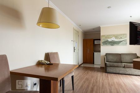 Sala de apartamento para alugar com 2 quartos, 50m² em Vila Olímpia, São Paulo