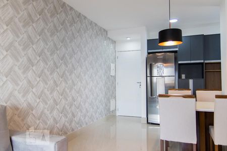 Sala de apartamento para alugar com 2 quartos, 63m² em Vila Eldízia, Santo André