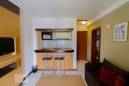 Sala de kitnet/studio para alugar com 1 quarto, 45m² em Centro, Florianópolis