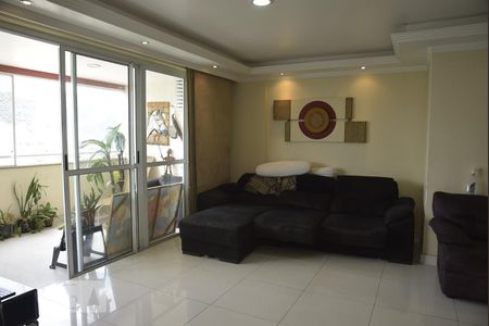 Sala de apartamento à venda com 4 quartos, 140m² em Barra da Tijuca, Rio de Janeiro