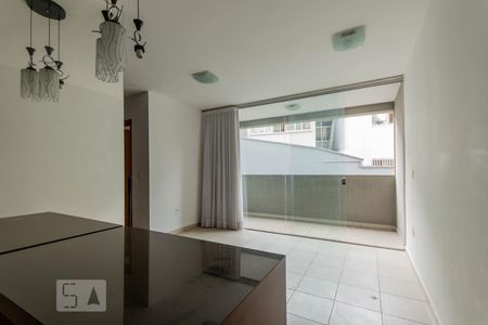 Sala de apartamento à venda com 2 quartos, 60m² em Santa Amélia, Belo Horizonte