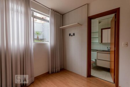 Suíte de apartamento à venda com 2 quartos, 60m² em Santa Amélia, Belo Horizonte