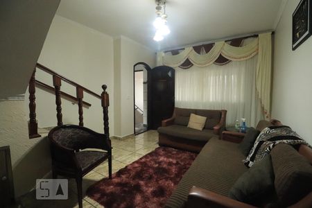 Casa à venda com 198m², 3 quartos e 5 vagasSala