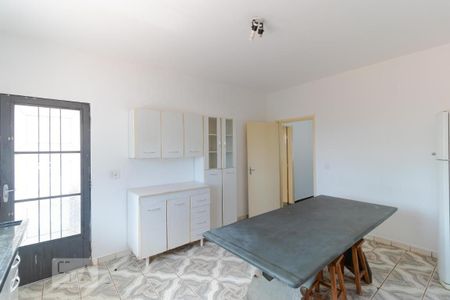 Casa à venda com 302m², 10 quartos e 6 vagas Casa à venda com 302m², 10 quartos e 6 vagasCozinha