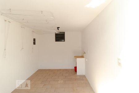 Casa à venda com 302m², 10 quartos e 6 vagas Casa à venda com 302m², 10 quartos e 6 vagasÁrea de Serviço