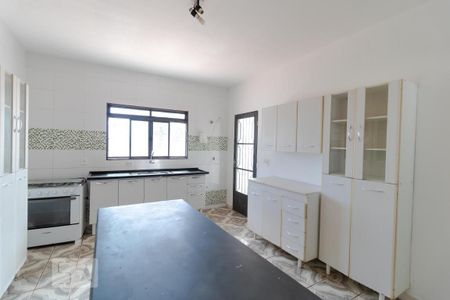 Casa à venda com 302m², 10 quartos e 6 vagas Casa à venda com 302m², 10 quartos e 6 vagasCozinha