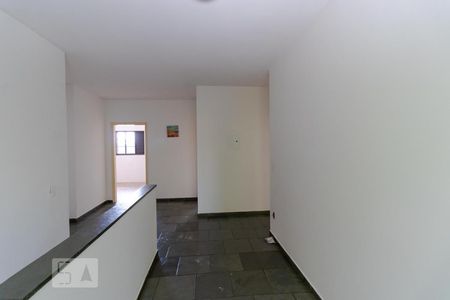 Casa à venda com 302m², 10 quartos e 6 vagas Casa à venda com 302m², 10 quartos e 6 vagasHall do Andar superior