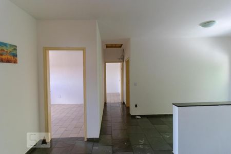 Casa à venda com 302m², 10 quartos e 6 vagas Casa à venda com 302m², 10 quartos e 6 vagasHall do Andar superior