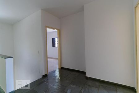 Casa à venda com 302m², 10 quartos e 6 vagas Casa à venda com 302m², 10 quartos e 6 vagasHall do Andar superior