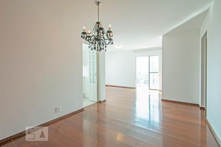 Sala de apartamento para alugar com 2 quartos, 85m² em Campo Belo, São Paulo