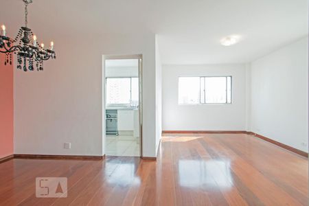 Sala de apartamento para alugar com 2 quartos, 85m² em Campo Belo, São Paulo