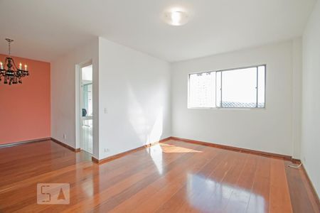 Sala de apartamento para alugar com 2 quartos, 85m² em Campo Belo, São Paulo