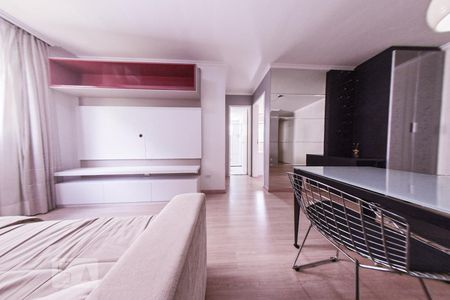 Sala de apartamento para alugar com 2 quartos, 60m² em Santa Quitéria, Curitiba