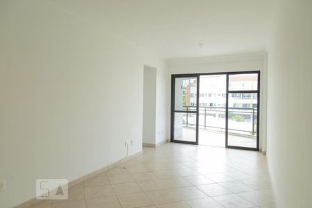 Sala de apartamento para alugar com 3 quartos, 120m² em Recreio dos Bandeirantes, Rio de Janeiro