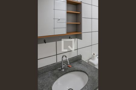 Banheiro de apartamento para alugar com 1 quarto, 31m² em Água Branca, São Paulo