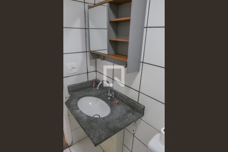 Banheiro de apartamento para alugar com 1 quarto, 31m² em Água Branca, São Paulo