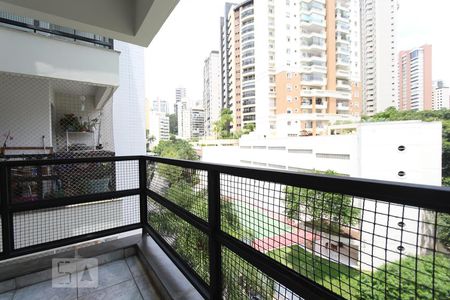 Varanda da sala de apartamento à venda com 2 quartos, 69m² em Vila Suzana, São Paulo