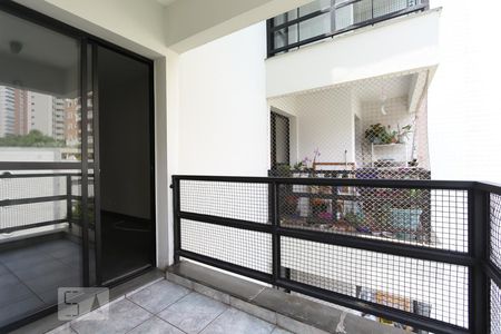 Varanda da sala de apartamento à venda com 2 quartos, 69m² em Vila Suzana, São Paulo