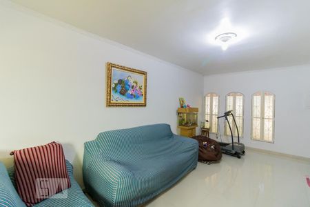 Sala de Estar de casa à venda com 4 quartos, 225m² em Vila Nhocuné, São Paulo