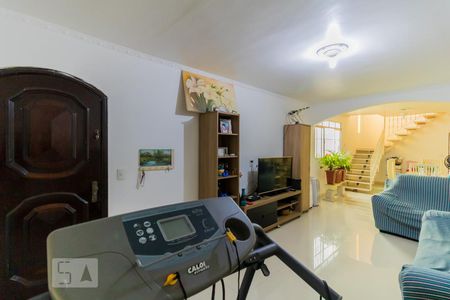 Sala de Estar de casa à venda com 4 quartos, 225m² em Vila Nhocuné, São Paulo