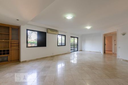 Apartamento à venda com 230m², 3 quartos e 4 vagasSala