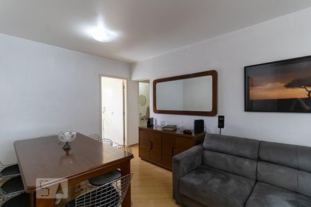 Apartamento à venda com 86m², 3 quartos e 1 vagaSala