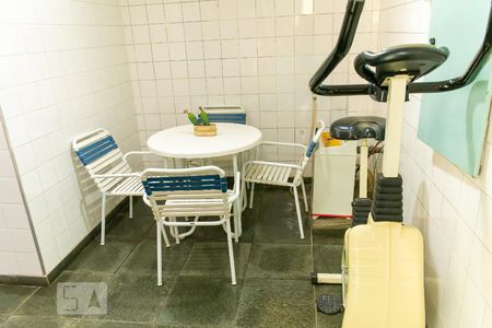 Apartamento à venda com 300m², 6 quartos e 4 vagas Apartamento à venda com 300m², 6 quartos e 4 vagasÁrea comum - Academia