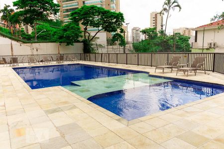 Apartamento à venda com 300m², 6 quartos e 4 vagas Apartamento à venda com 300m², 6 quartos e 4 vagasÁrea comum - Piscina