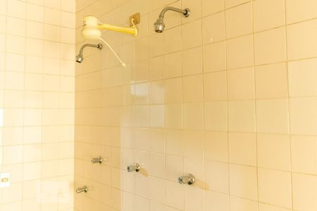 Apartamento à venda com 300m², 6 quartos e 4 vagas Apartamento à venda com 300m², 6 quartos e 4 vagasDucha da Sauna