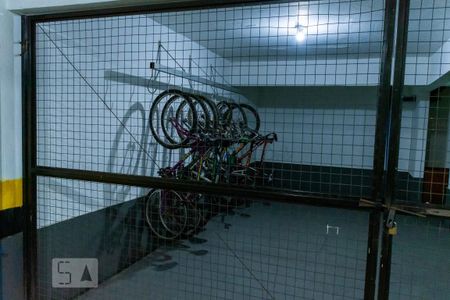 Apartamento à venda com 300m², 6 quartos e 4 vagas Apartamento à venda com 300m², 6 quartos e 4 vagasBicicletário