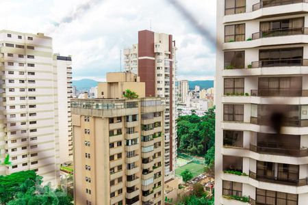 Apartamento à venda com 300m², 6 quartos e 4 vagas Apartamento à venda com 300m², 6 quartos e 4 vagasVista da Varanda