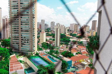 Apartamento à venda com 300m², 6 quartos e 4 vagas Apartamento à venda com 300m², 6 quartos e 4 vagasVista da Suíte master